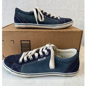 Taos Women's Size 8 Retro Star Navy Casual Sneakers